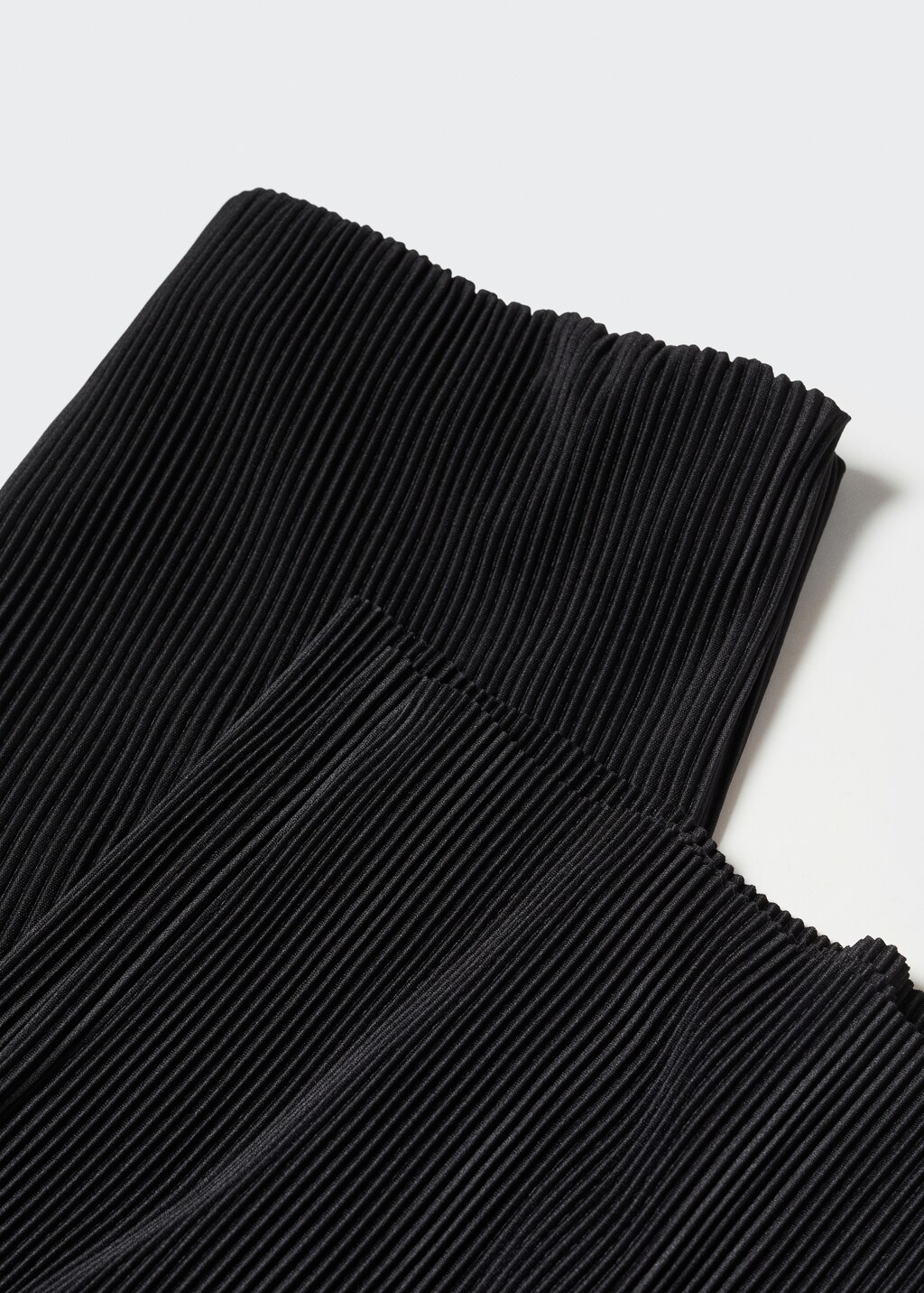 Pleated straight trousers - Details of the article 8