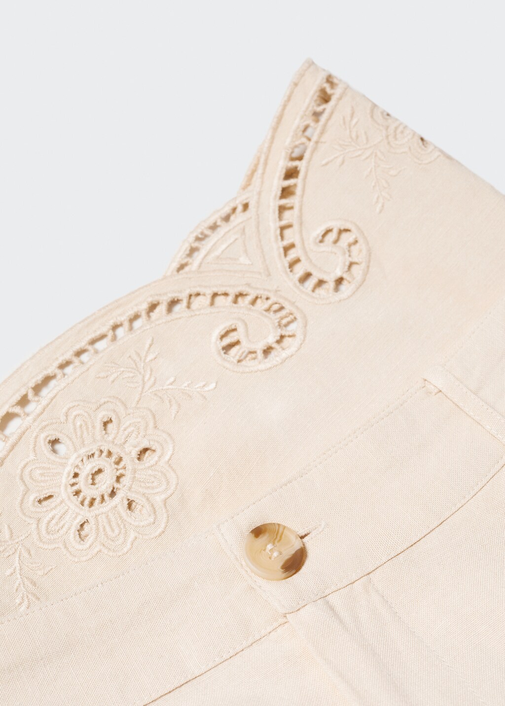 Embroidered openwork shorts - Details of the article 8