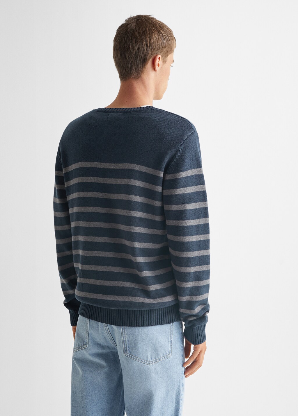 Striped knit sweater - Reverse of the article