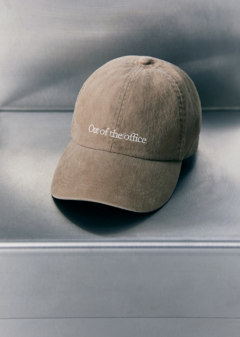 Embroidered message cap - Details of the article 9