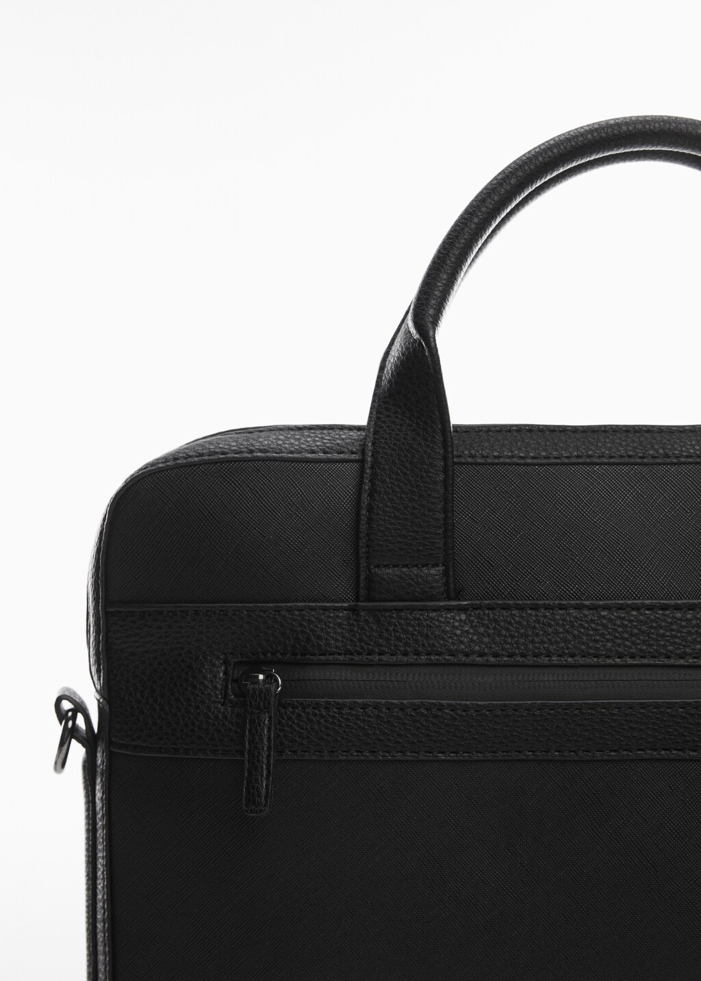 Leather-effect briefcase - Details of the article 2