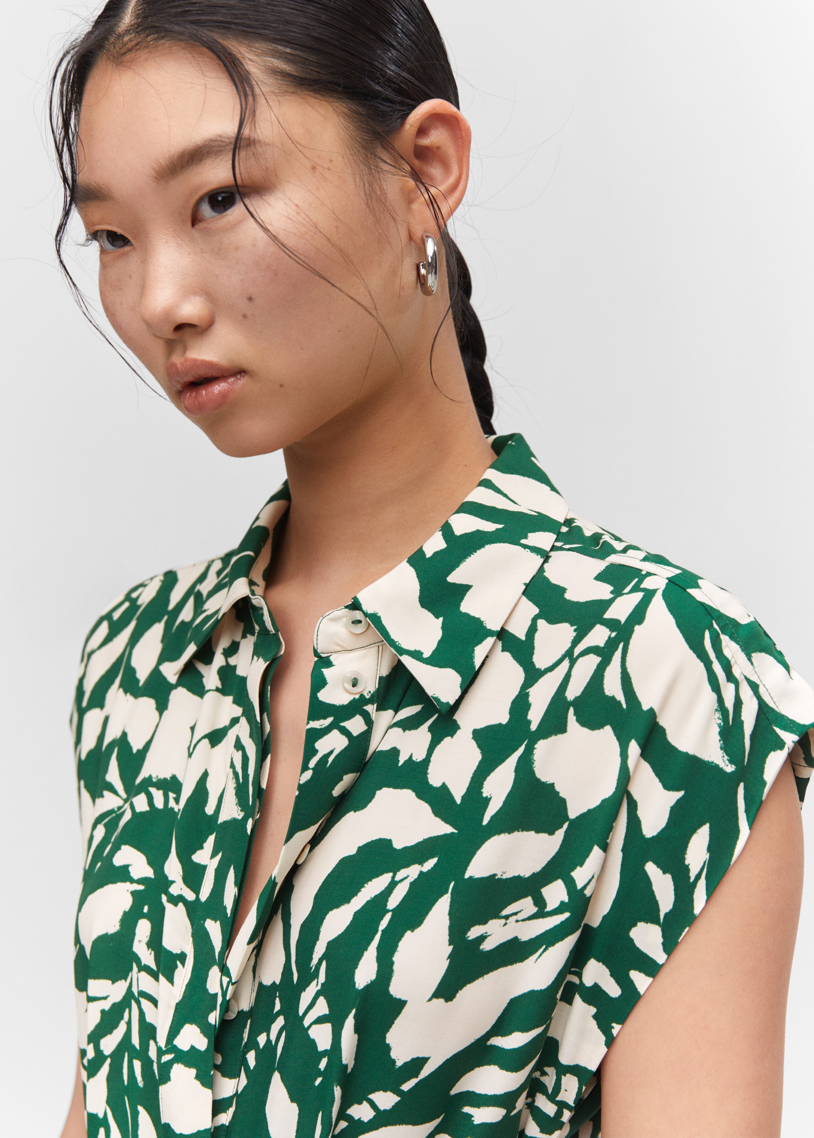 Printed jumpsuit with bow - Details of the article 1