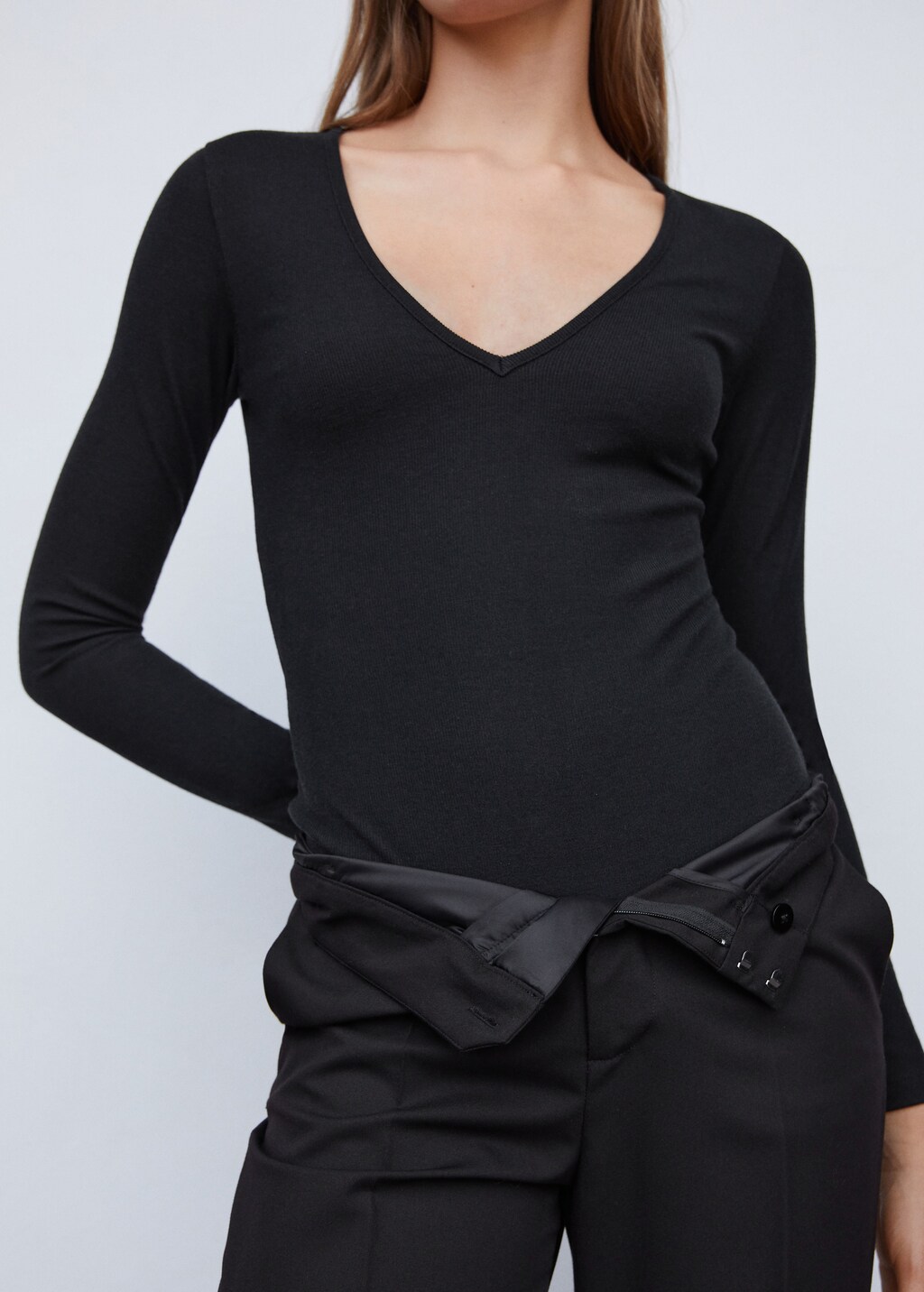 V-neck bodysuit - Details of the article 2