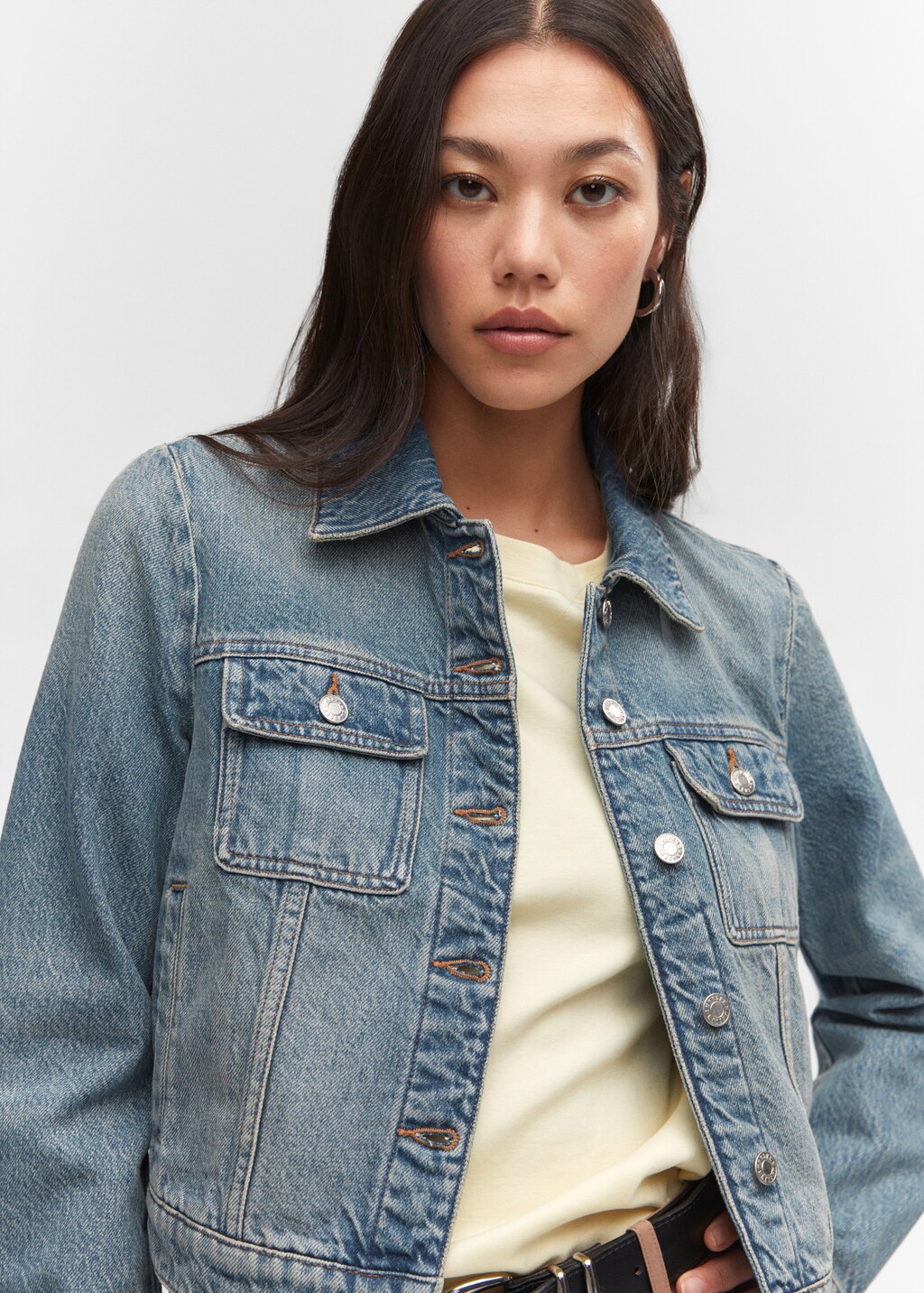 Pocketed denim jacket - Details of the article 1