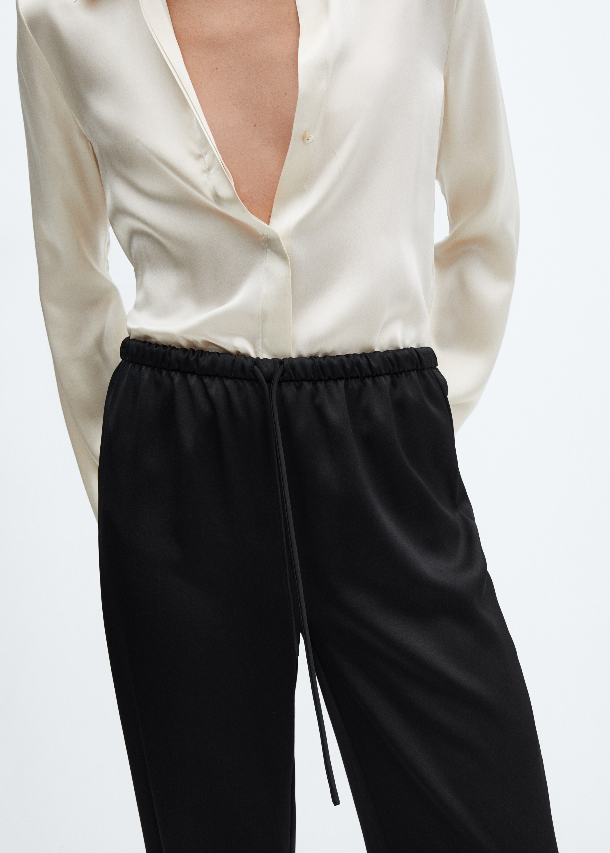 Satin-finish elastic waist pants - Details of the article 6