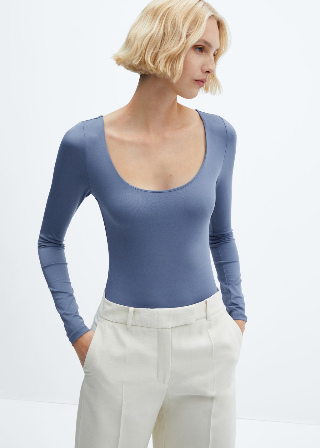 Low-cut halterneck bodysuit - Medium plane