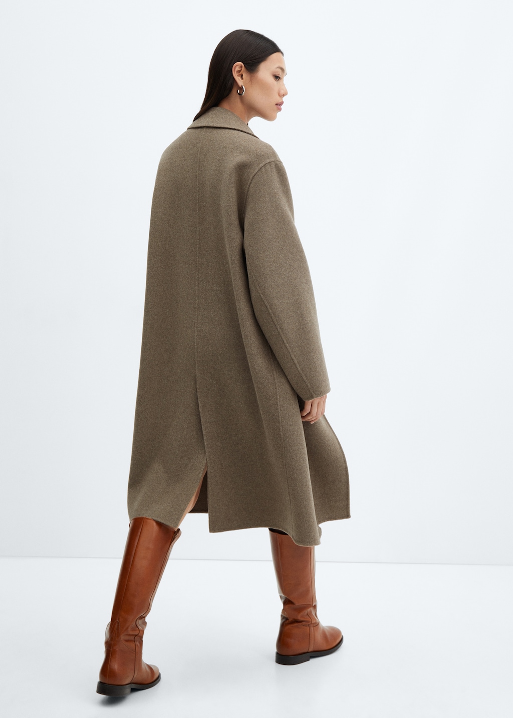 Handmade oversized wool coat - Reverse of the article