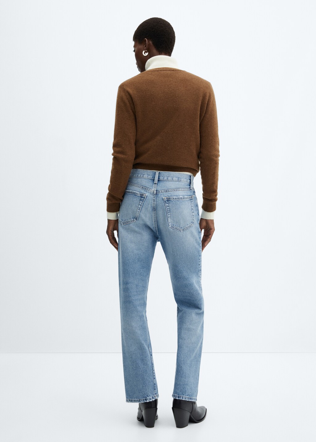 Straight jeans with forward seams - Reverse of the article