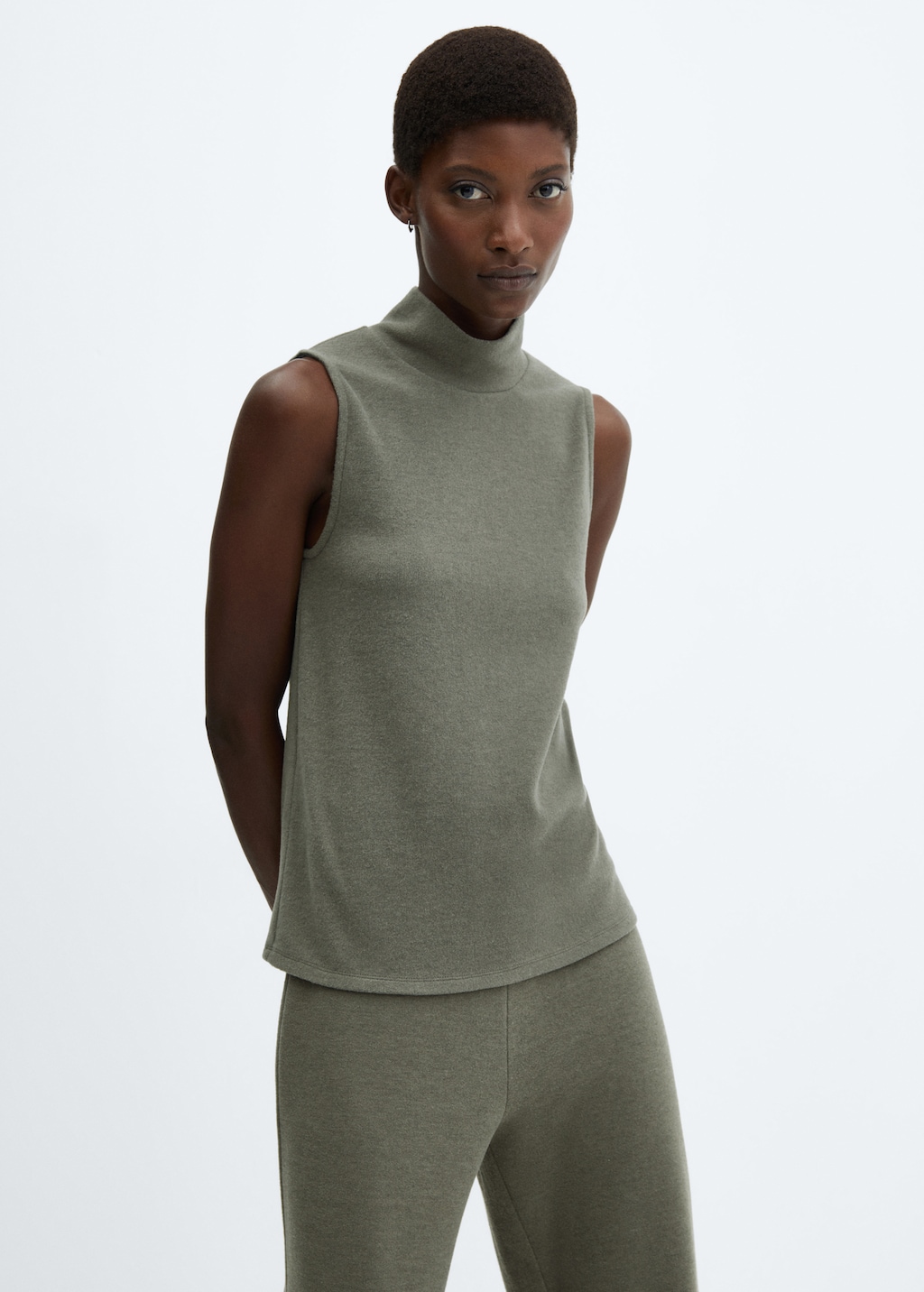 Turtleneck knitted top - Medium plane