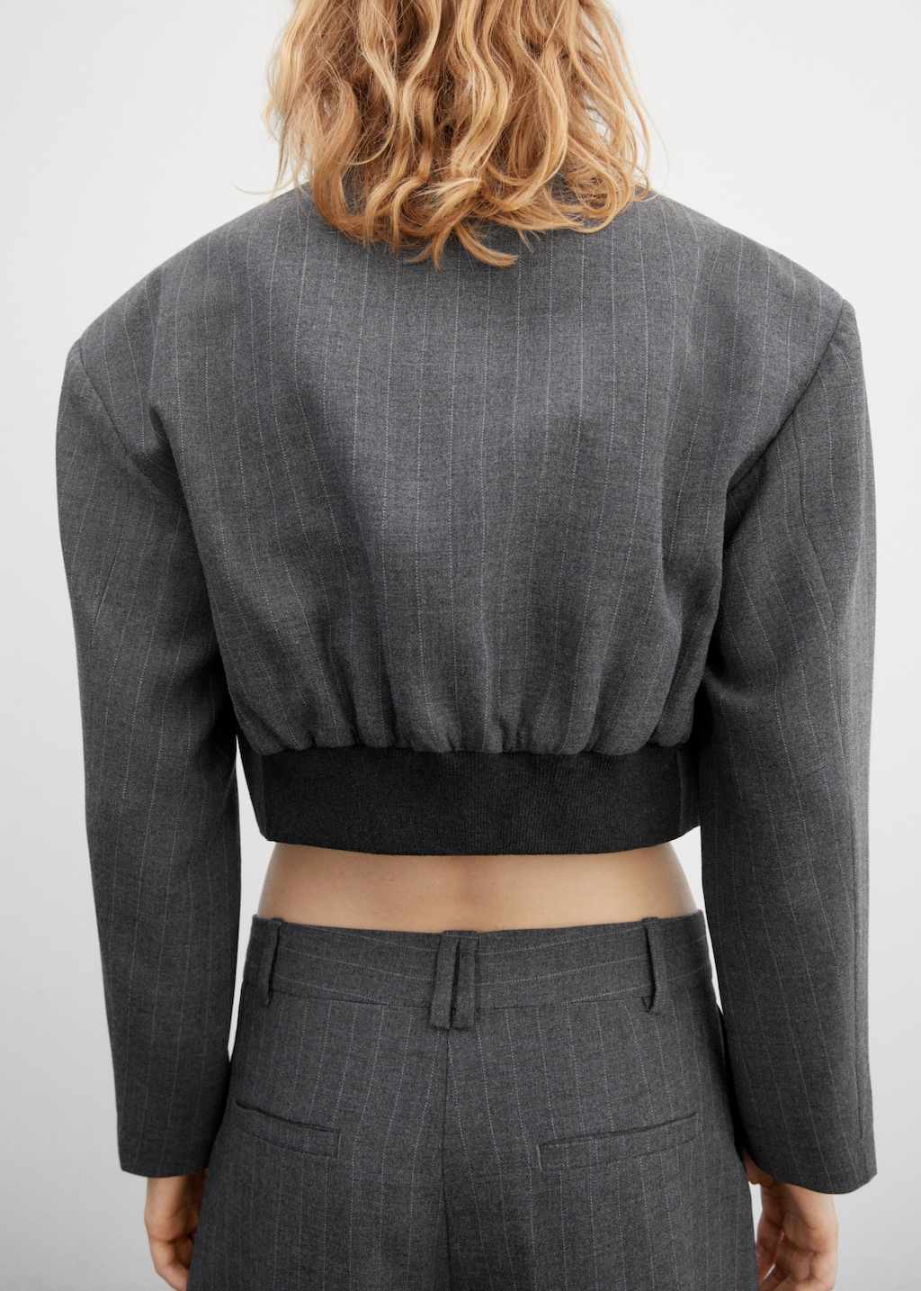 Padded shoulder jacket - Reverse of the article