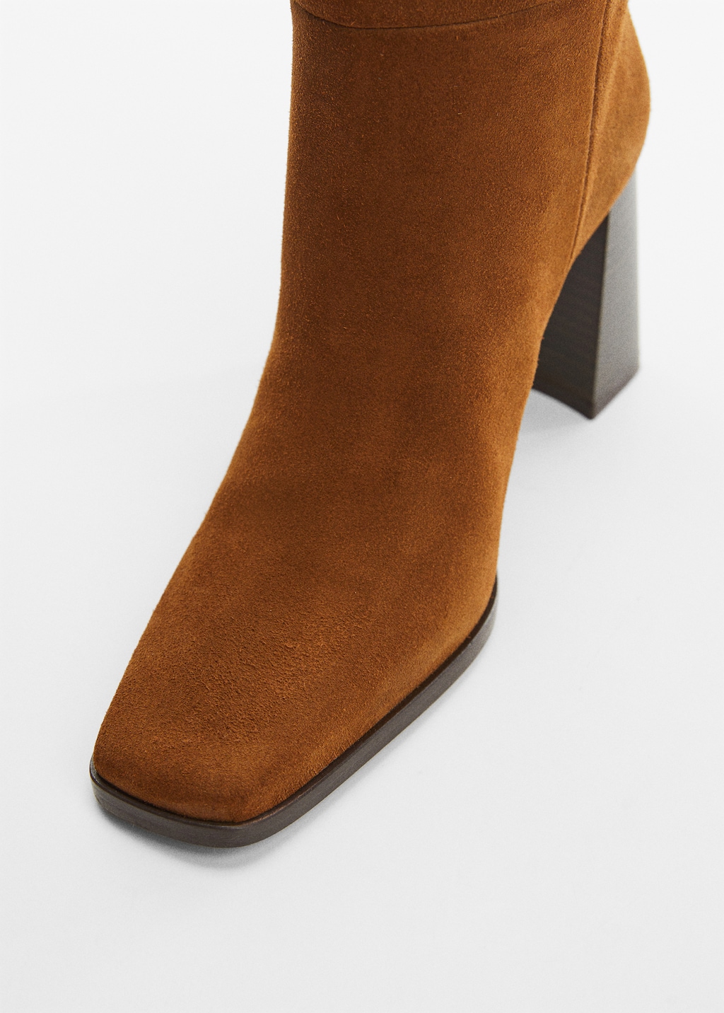 Heel suede boots - Details of the article 1