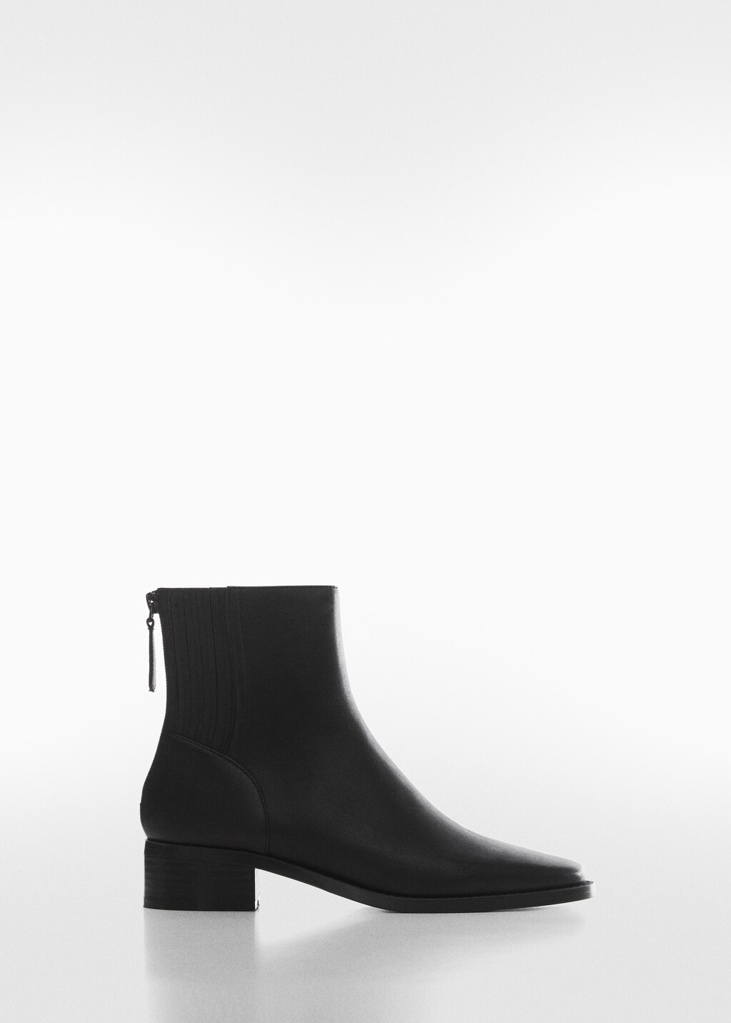 Leather ankle boots with ankle zip closure - Article without model