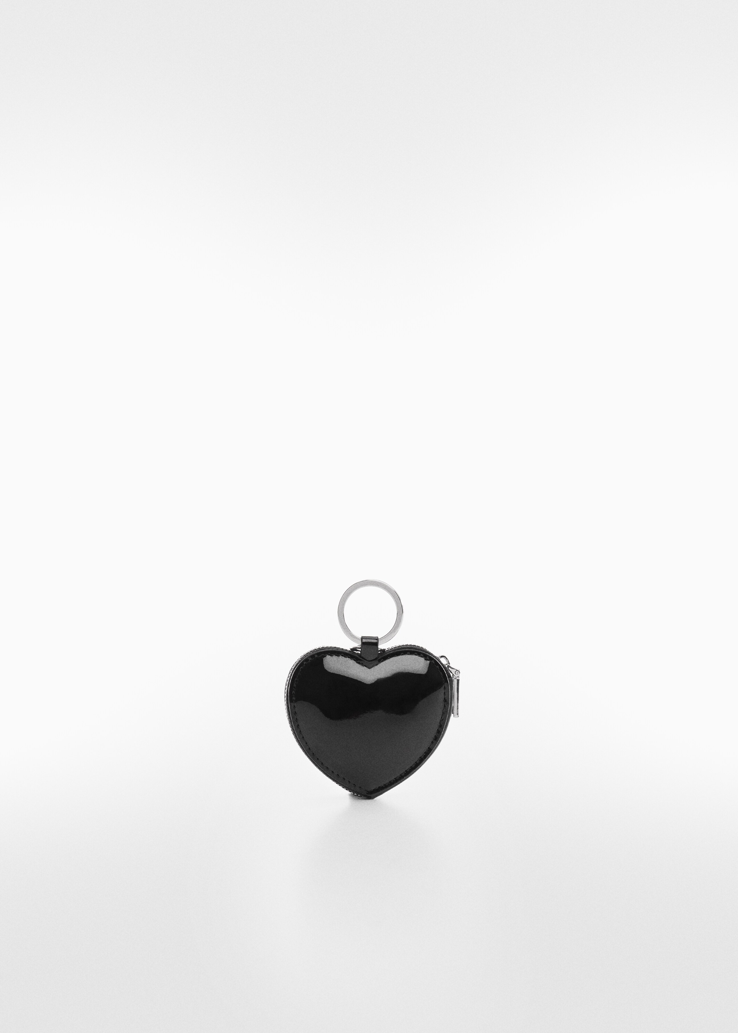 Wallet with heart keychain  - Details of the article 2