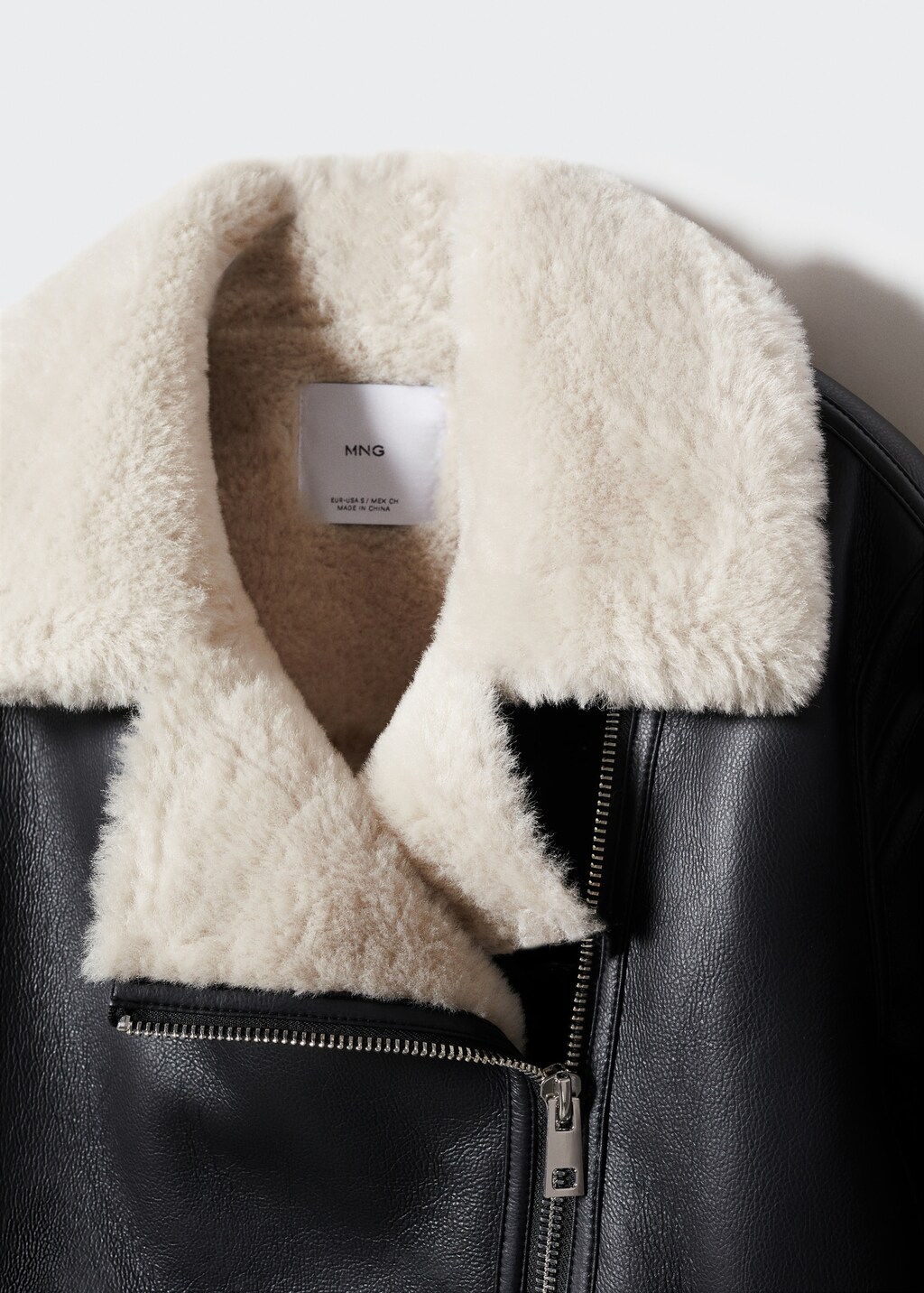 Jacket with shearling-effect lining - Details of the article 8