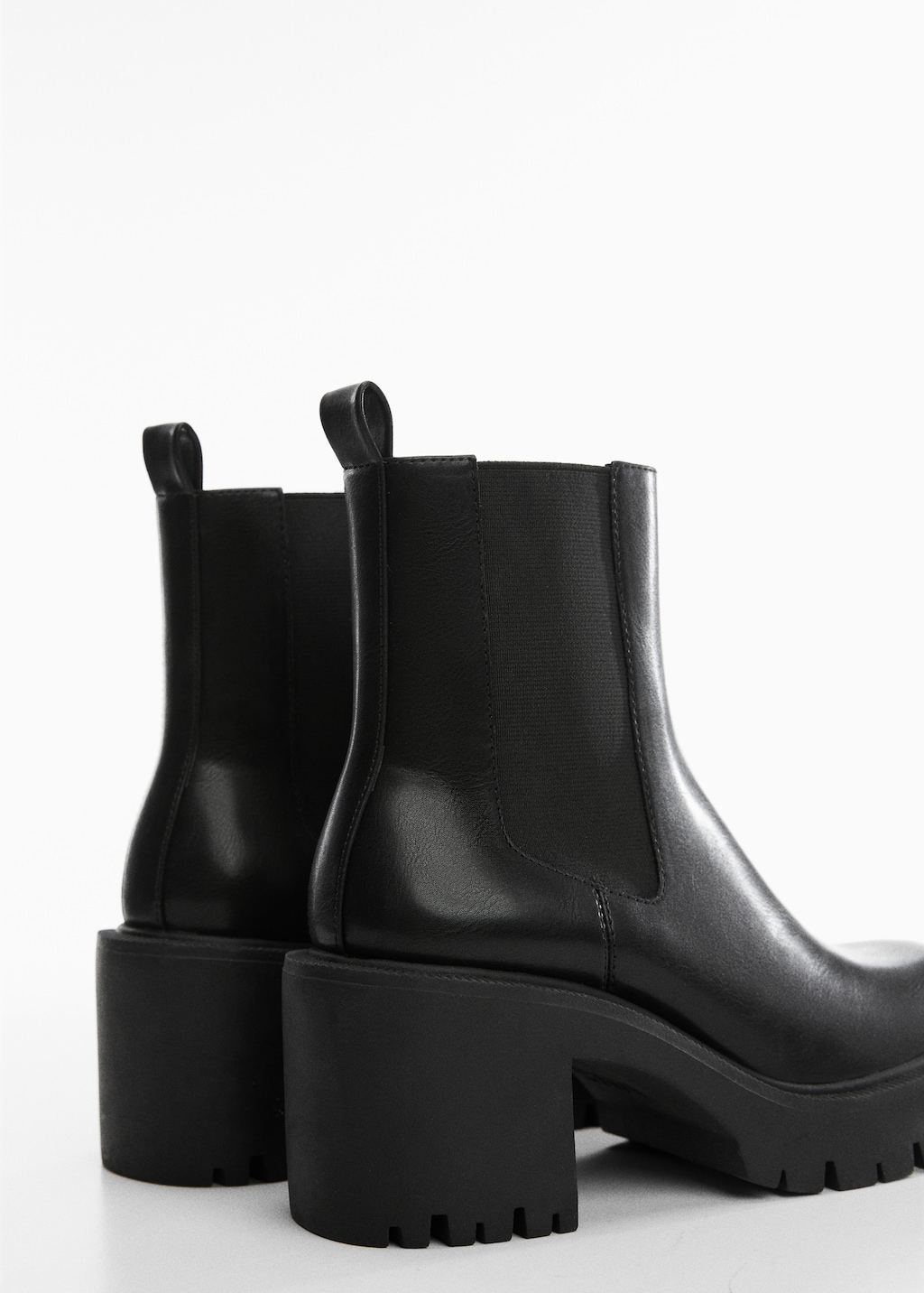 Track sole Chelsea boots - Details of the article 1