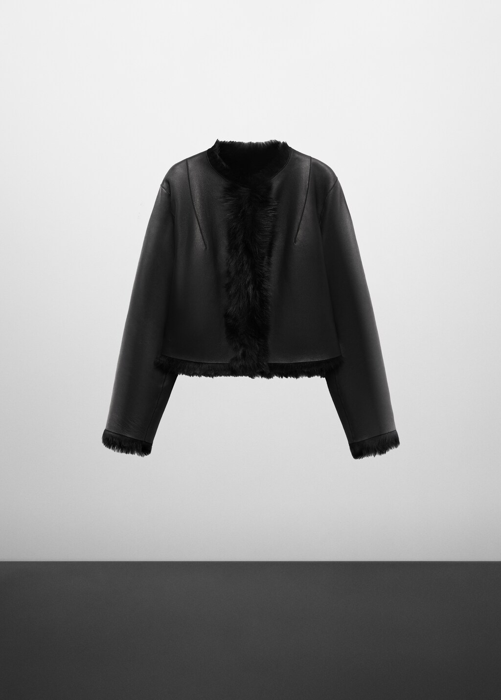 Reversible sheepskin fur-effect jacket - Details of the article 8