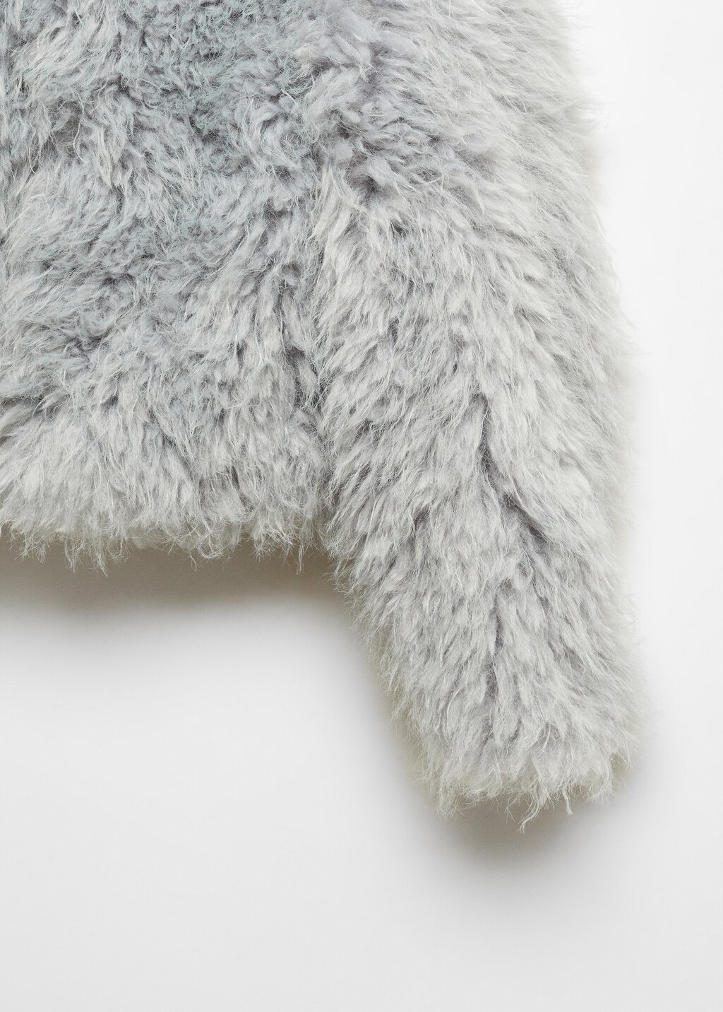 Short fur-effect jacket - Details of the article 8