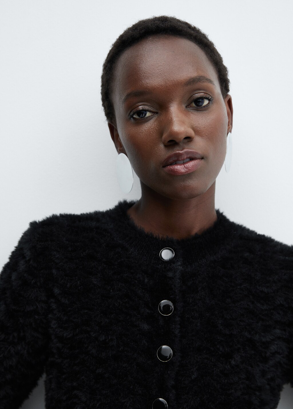 Buttoned fur-effect cardigan - Details of the article 1