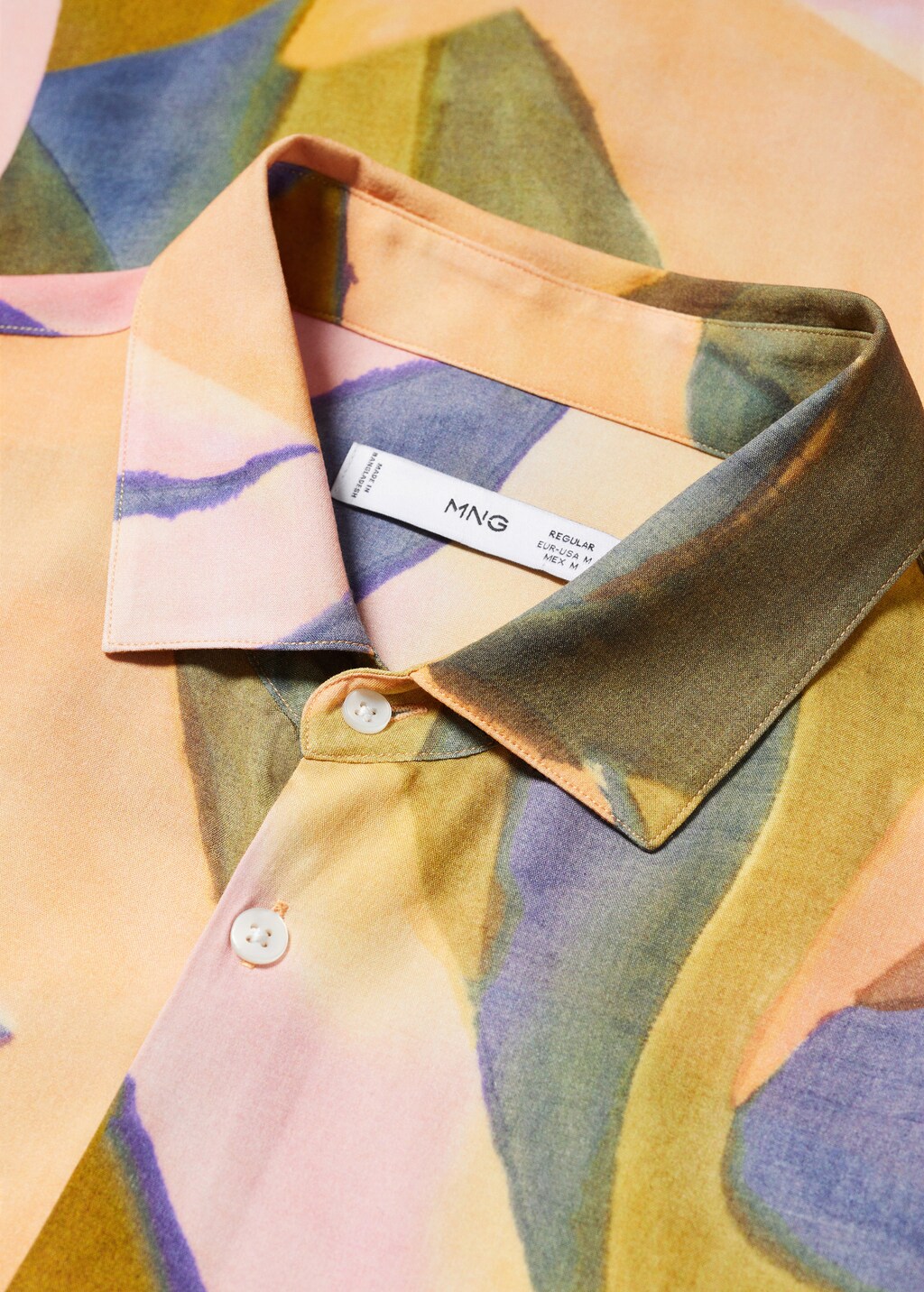 Printed short-sleeved shirt - Details of the article 8