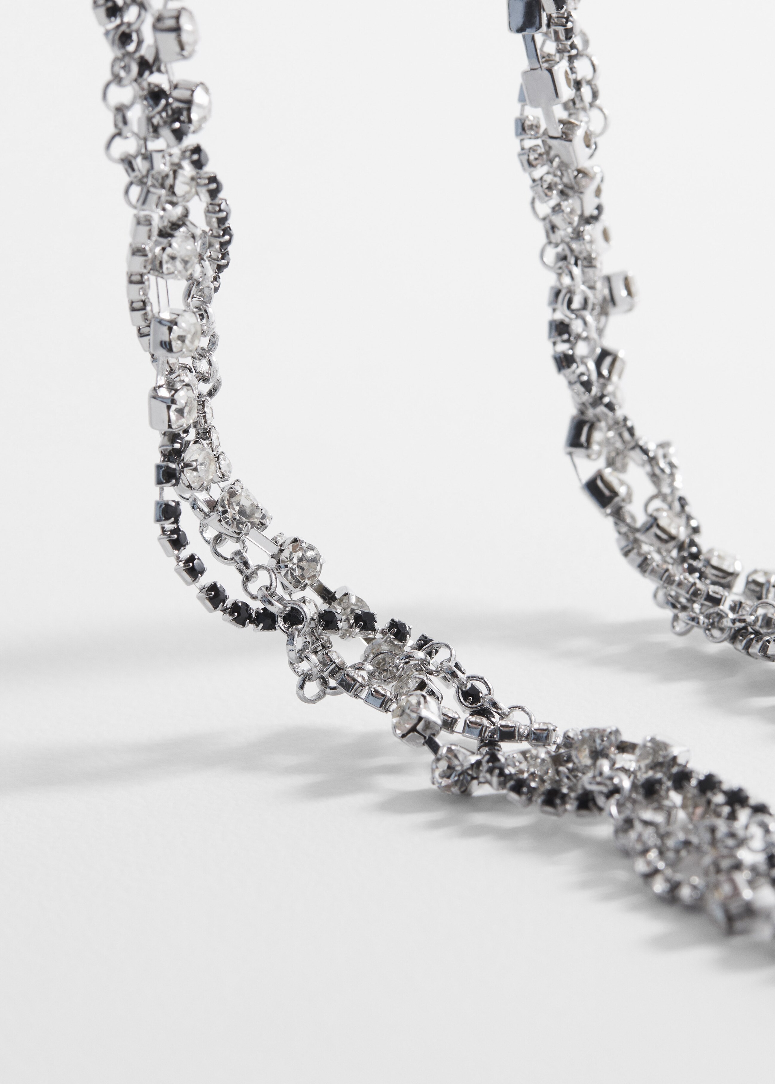 Rhinestone intertwined necklace - Details of the article 1