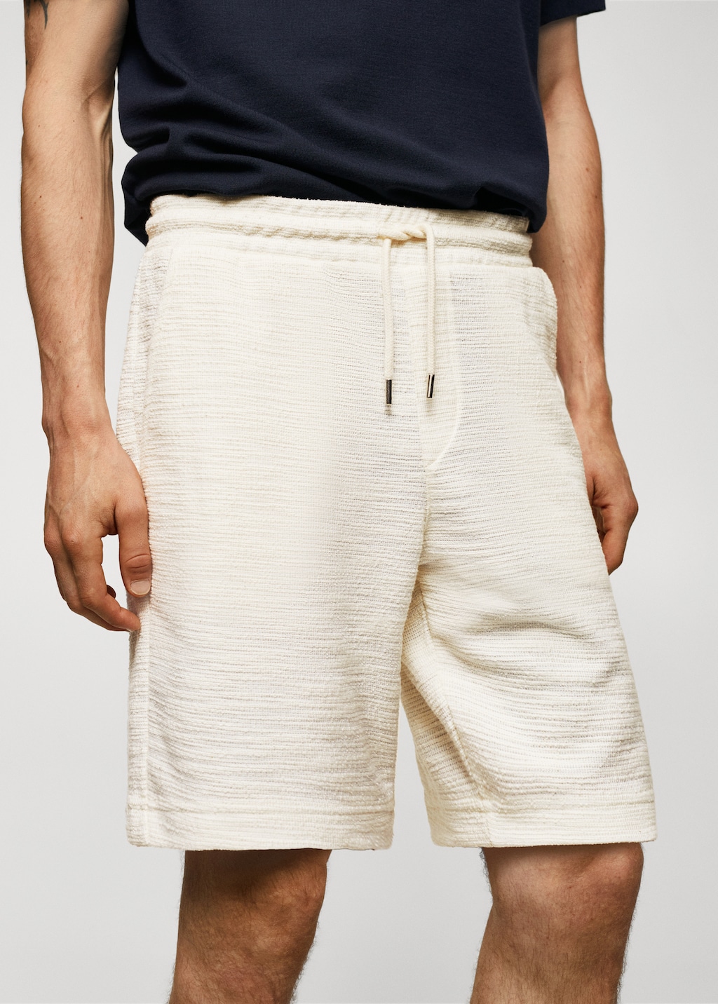 Structured cotton Bermuda - Details of the article 1