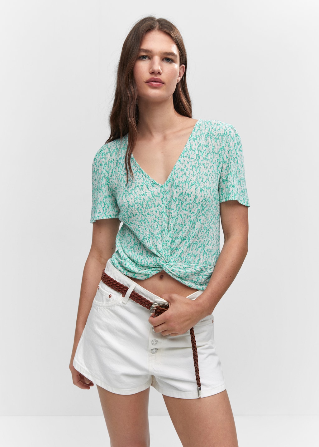 Textured blouse with knot detail - Medium plane