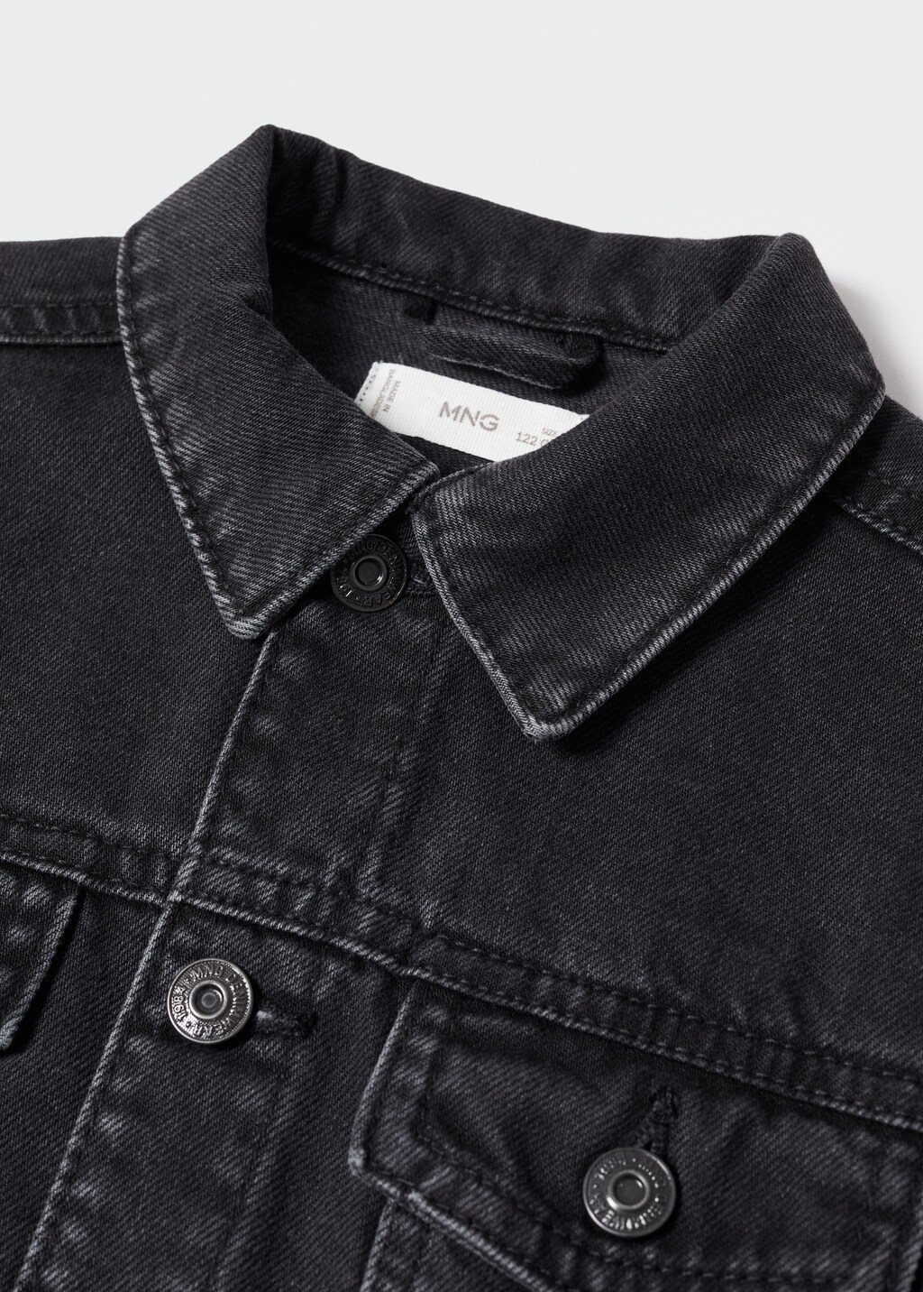 Pocketed denim jacket - Details of the article 8