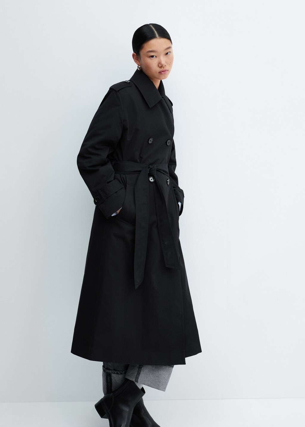 Double-breasted trench coat - Details of the article 2