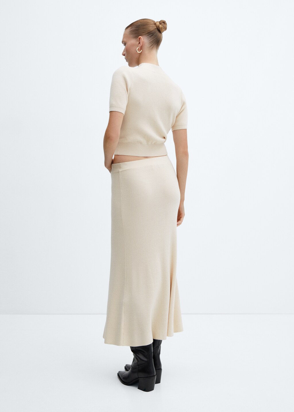 Ribbed midi skirt - Reverse of the article