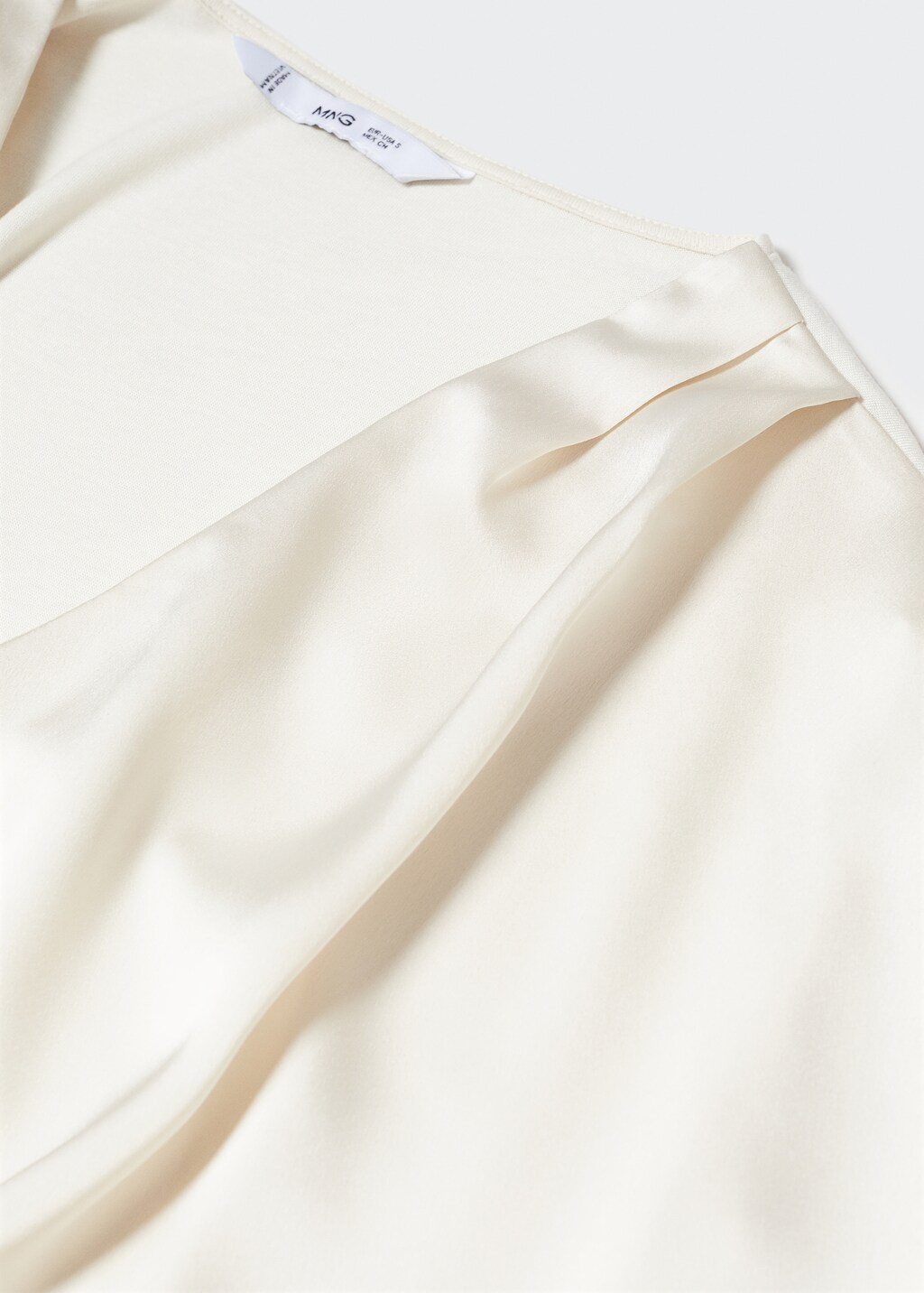 Short-sleeved satin blouse - Details of the article 8