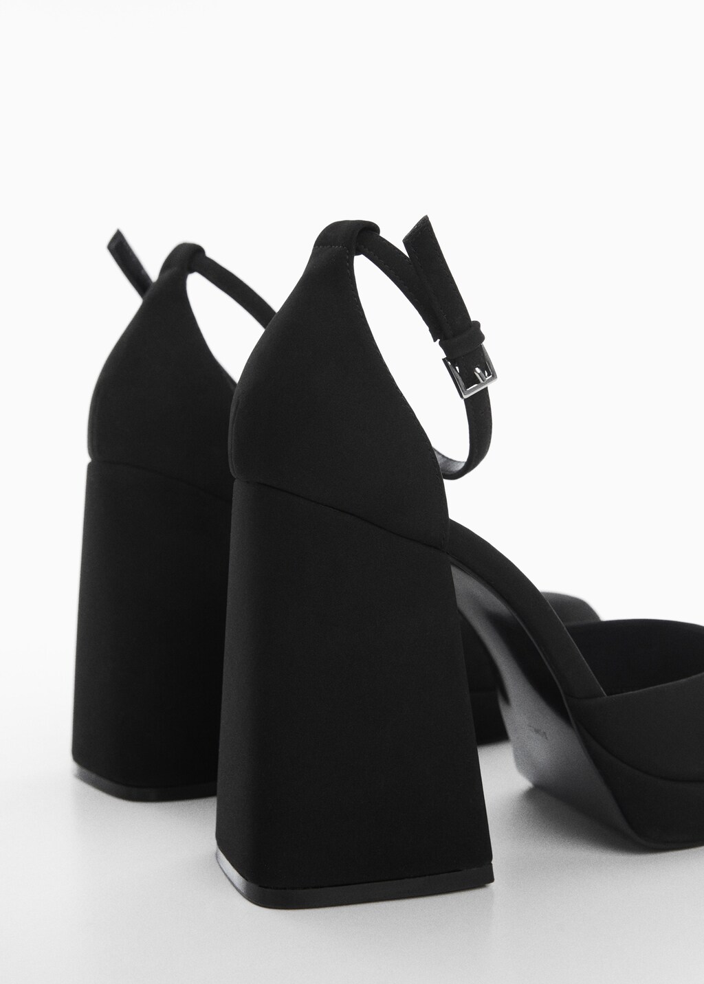 Ankle-cuff heel shoes - Details of the article 1