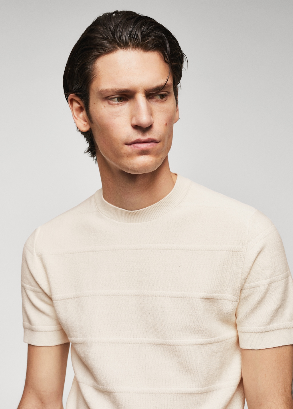 Cotton knitted t-shirt with striped structure - Details of the article 1