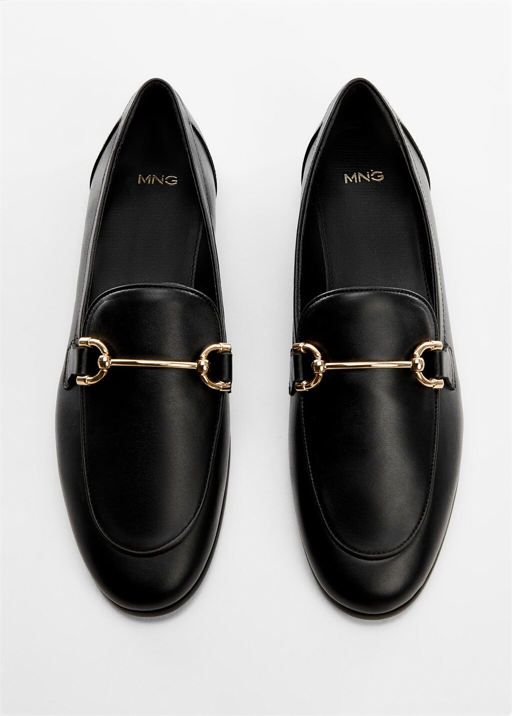 Leather loafers with metallic detail - Details of the article 5