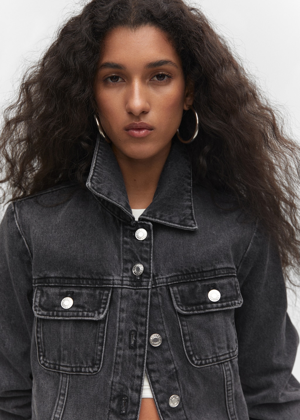 Pocketed denim jacket - Details of the article 1