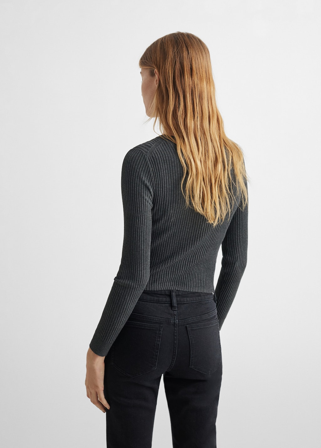 Knit sweater - Reverse of the article