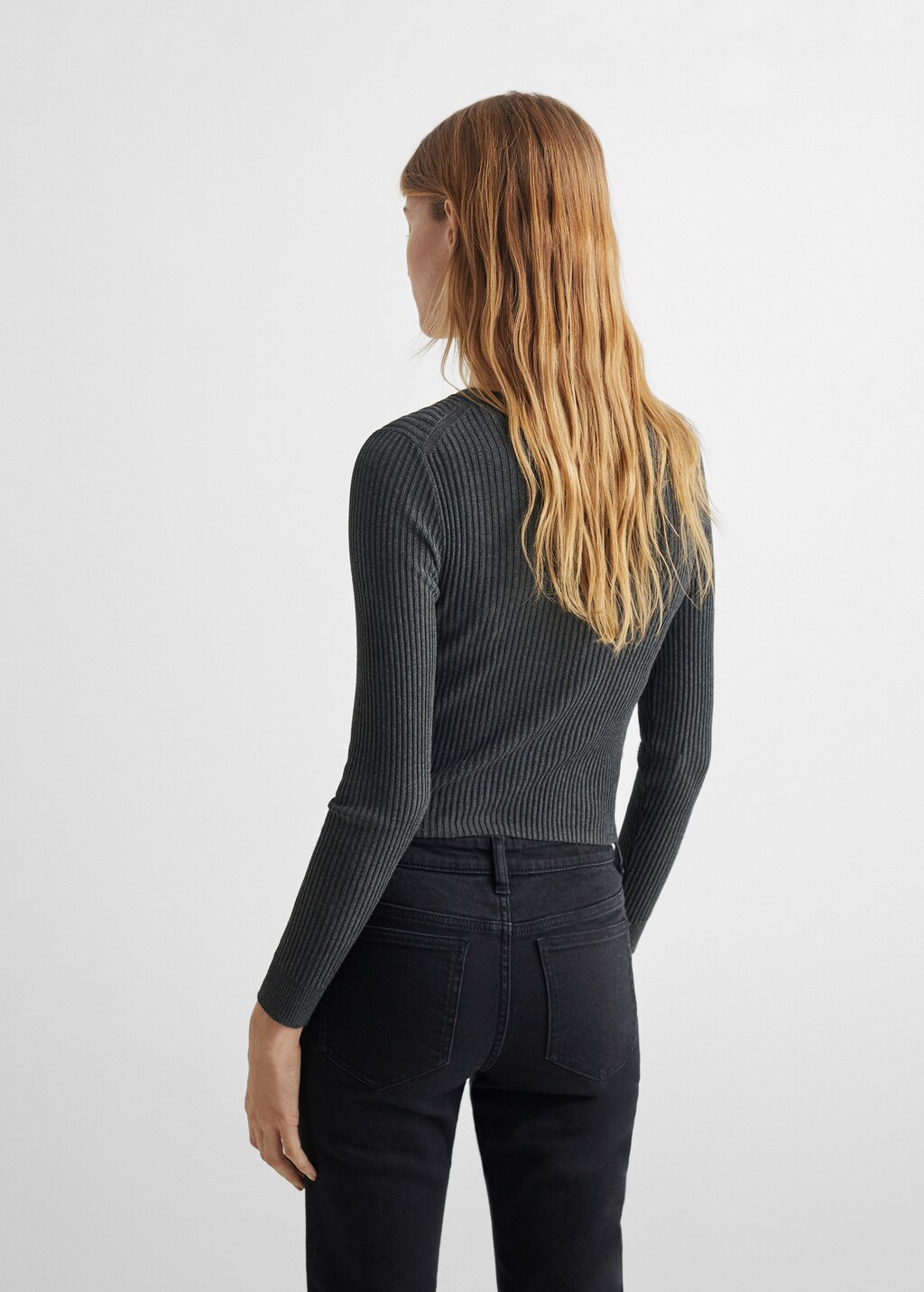 Knit sweater - Reverse of the article