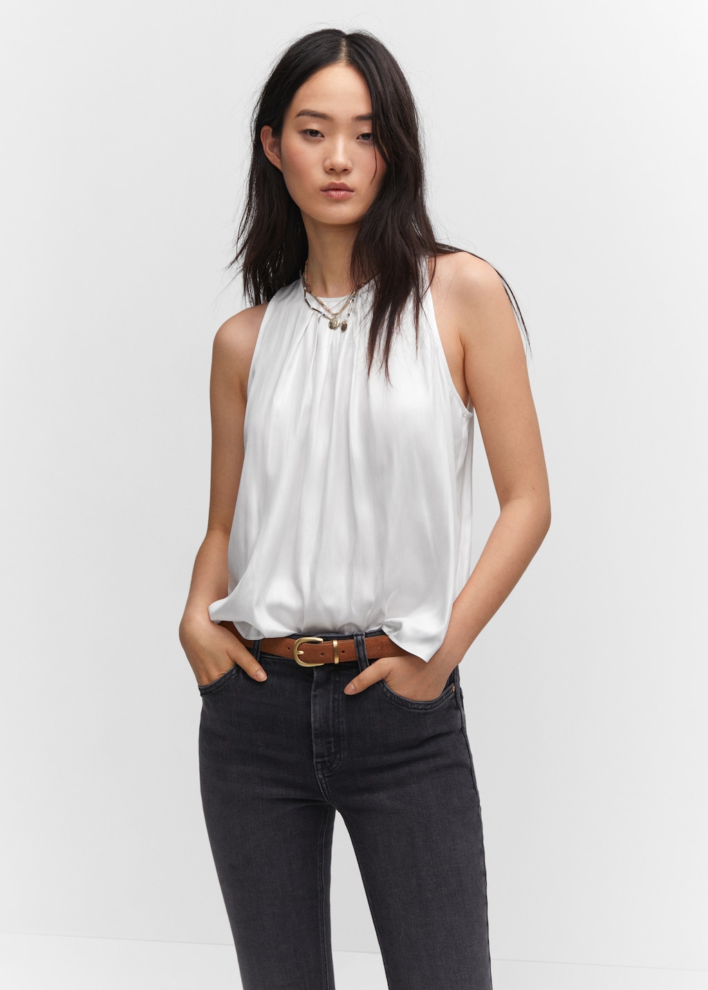 Satin top with pleated detail - Medium plane