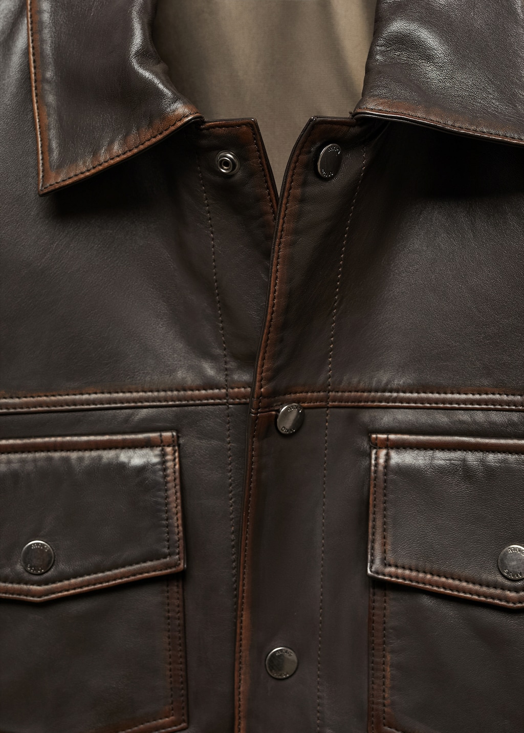 Leather jacket with worn effect - Details of the article 8