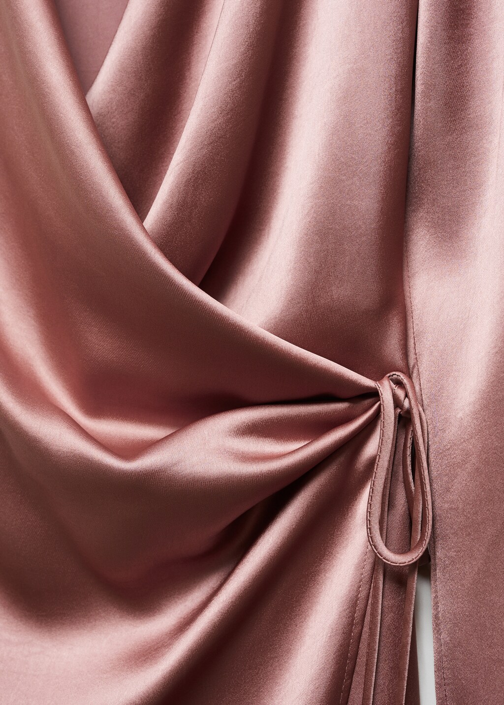 Wickelkleid aus Satin - Detail des Artikels 8