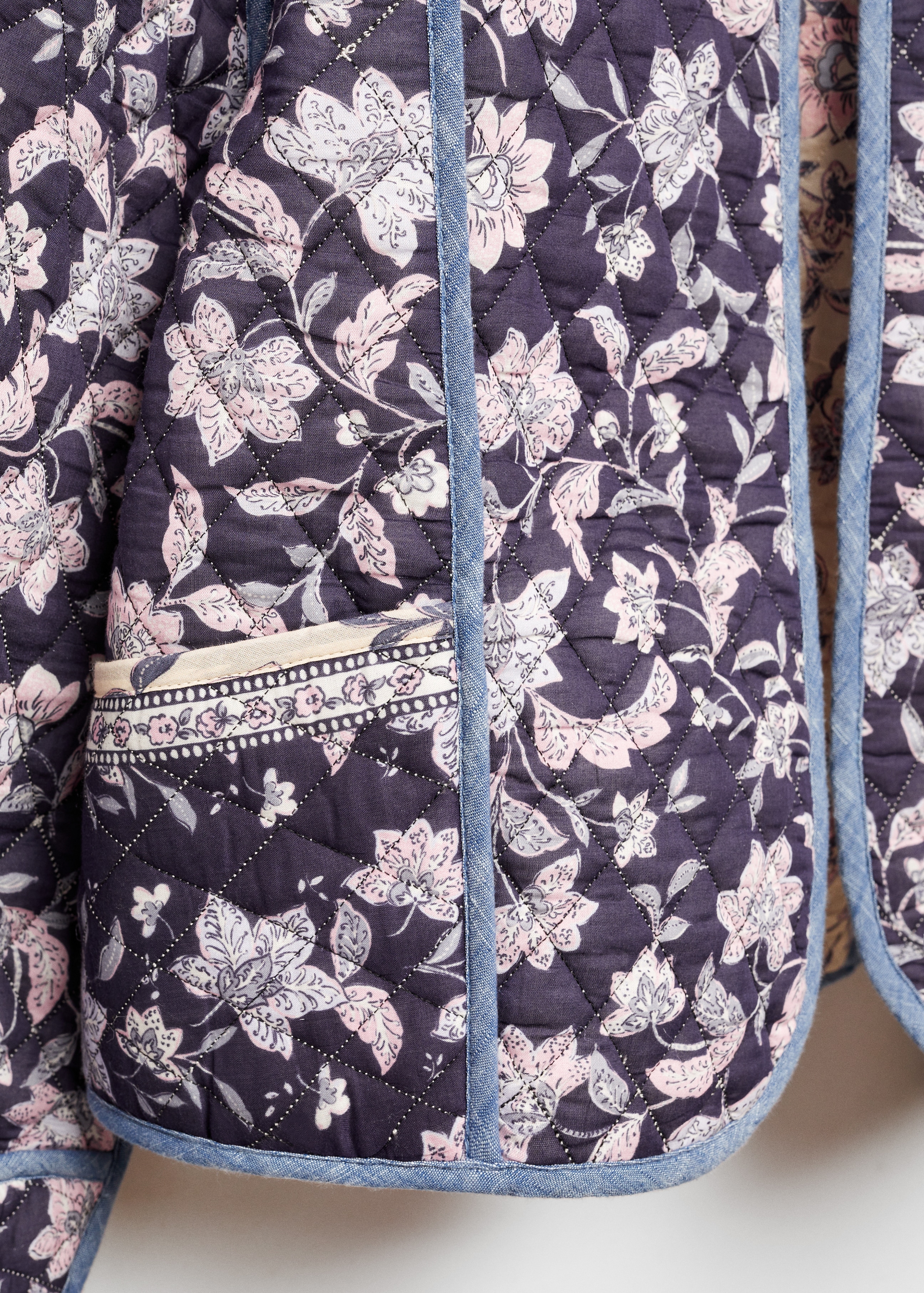 Quilted reversible jacket - Details of the article 8