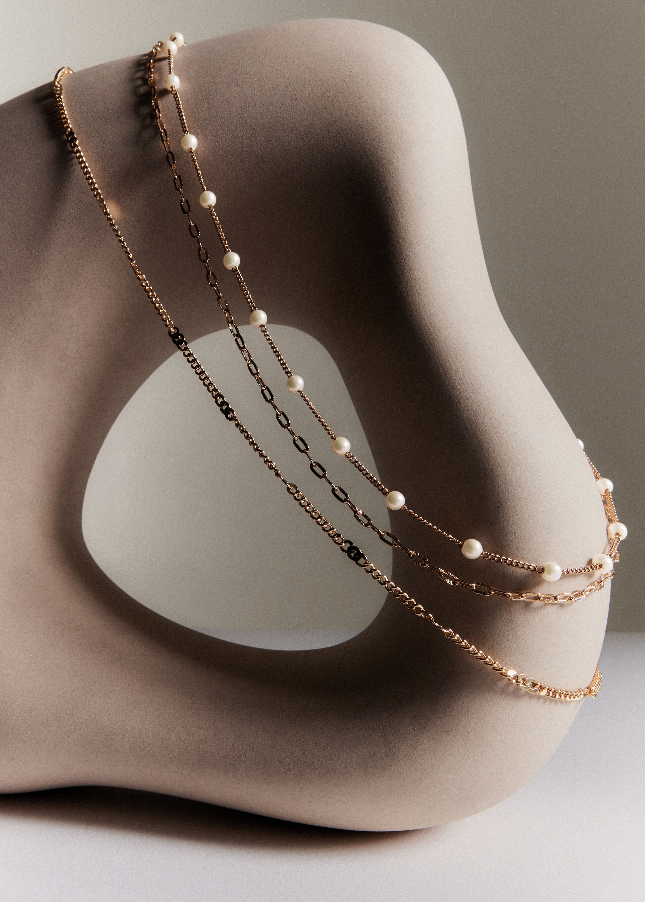 Long triple necklace - Details of the article 7