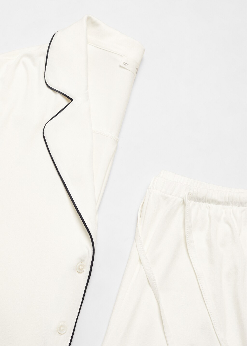 Pajama shirt with contrast piping - Details of the article 0