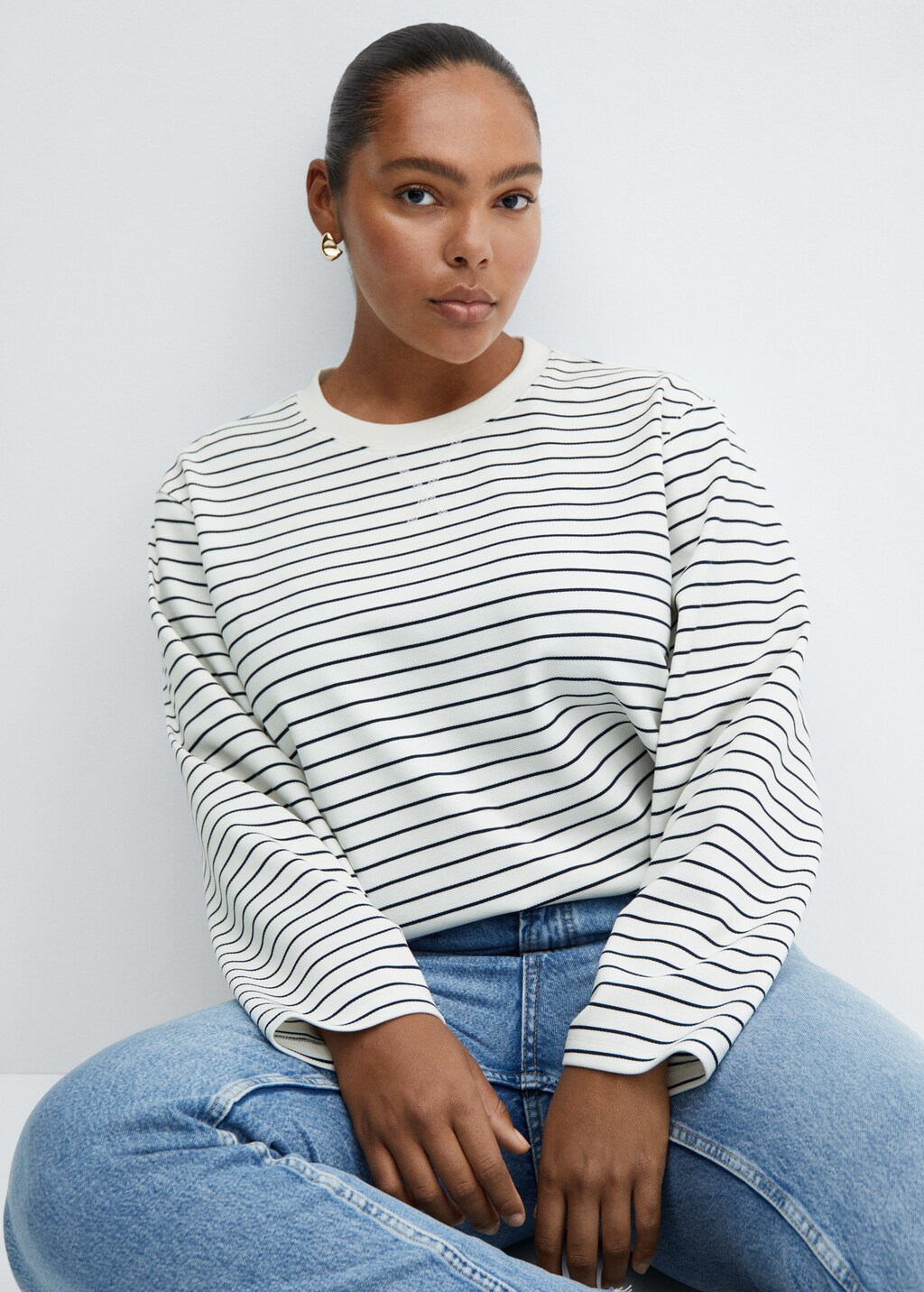 Striped sweatshirt - Details of the article 4