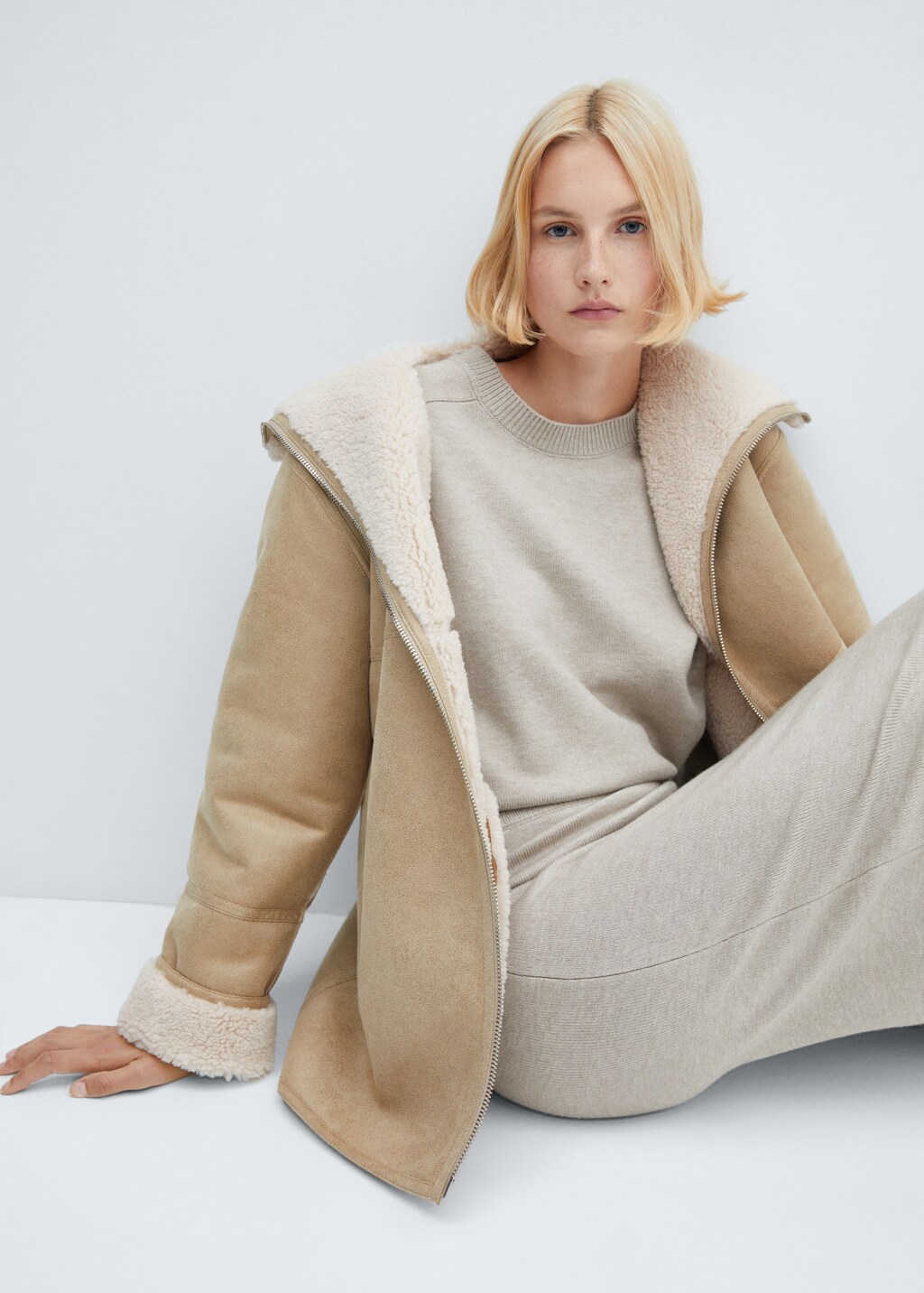 Shearling-lined coat with zip - Details of the article 2