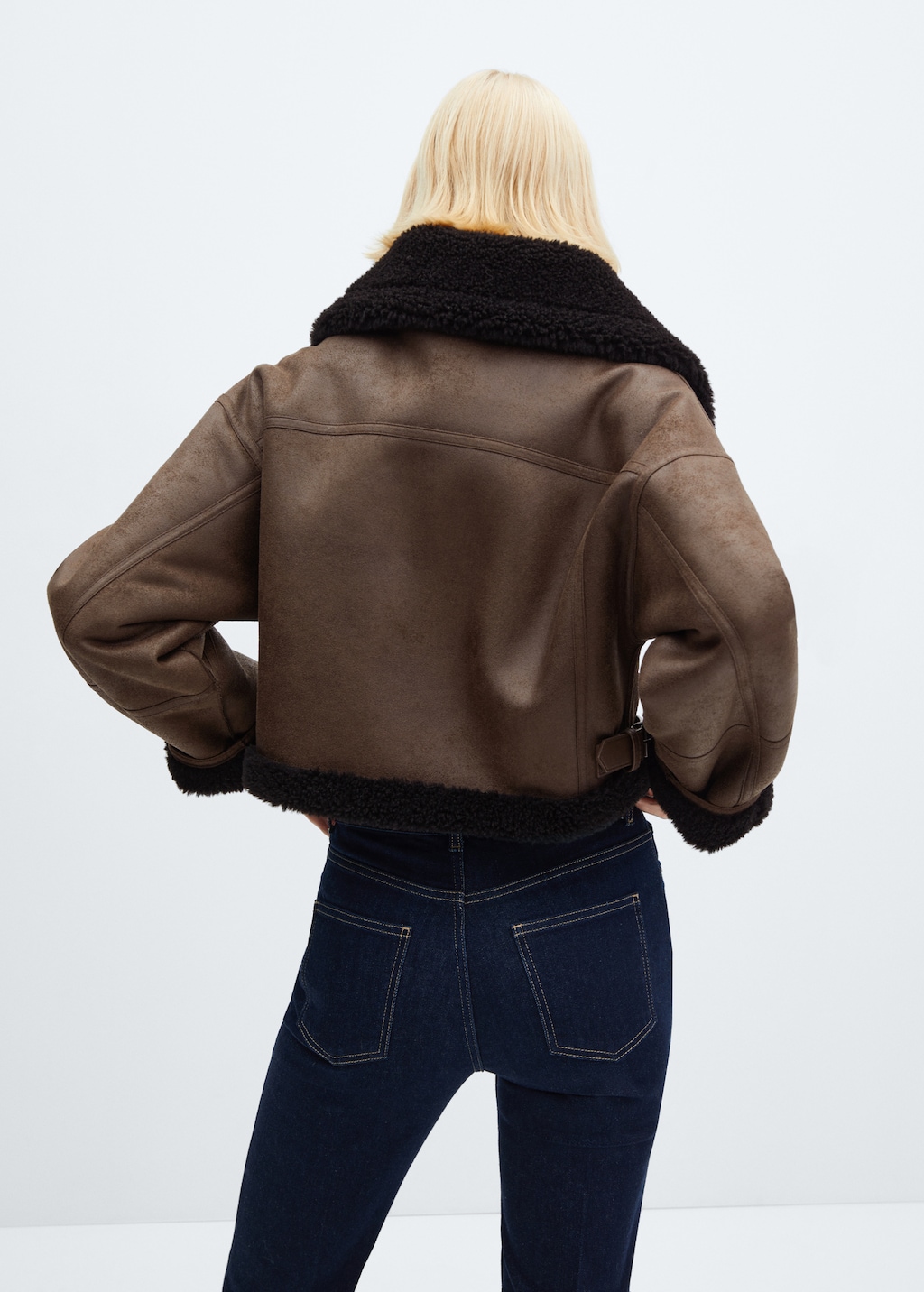 Short jacket with shearling-effect lining - Reverse of the article