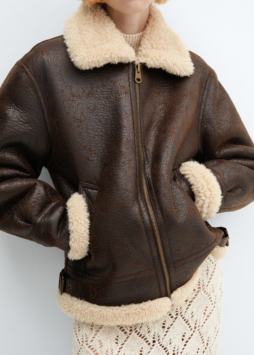 Vintage-effect shearling jacket - Details of the article 6