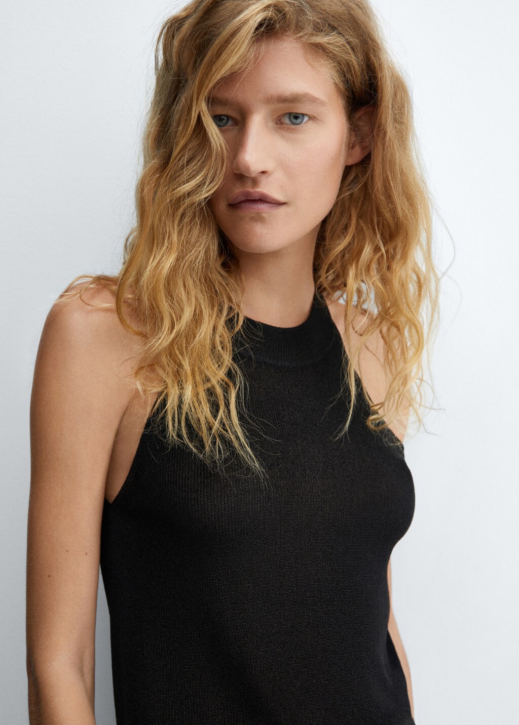 Lurex-knit halter top - Details of the article 1