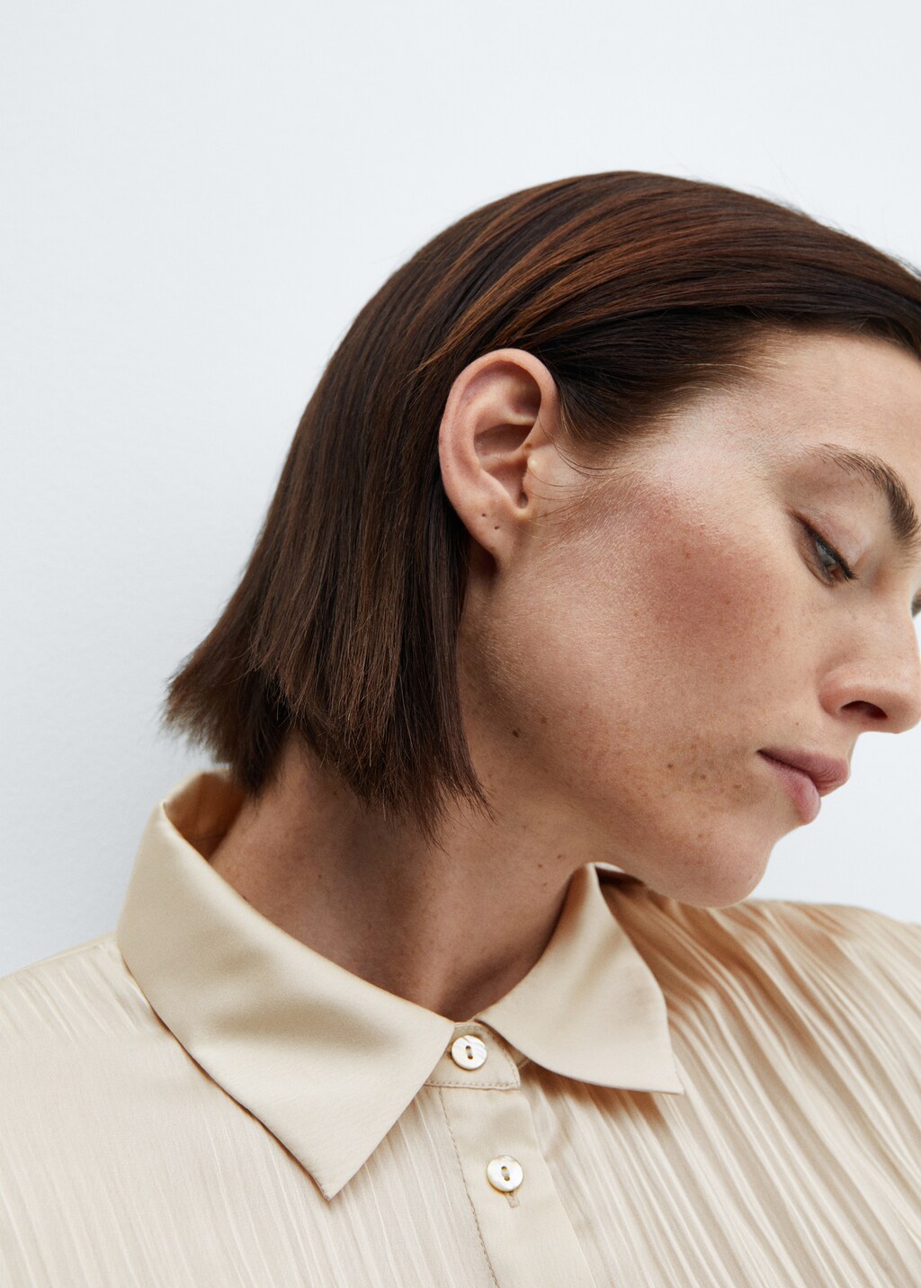 Satin pleated shirt - Details of the article 1