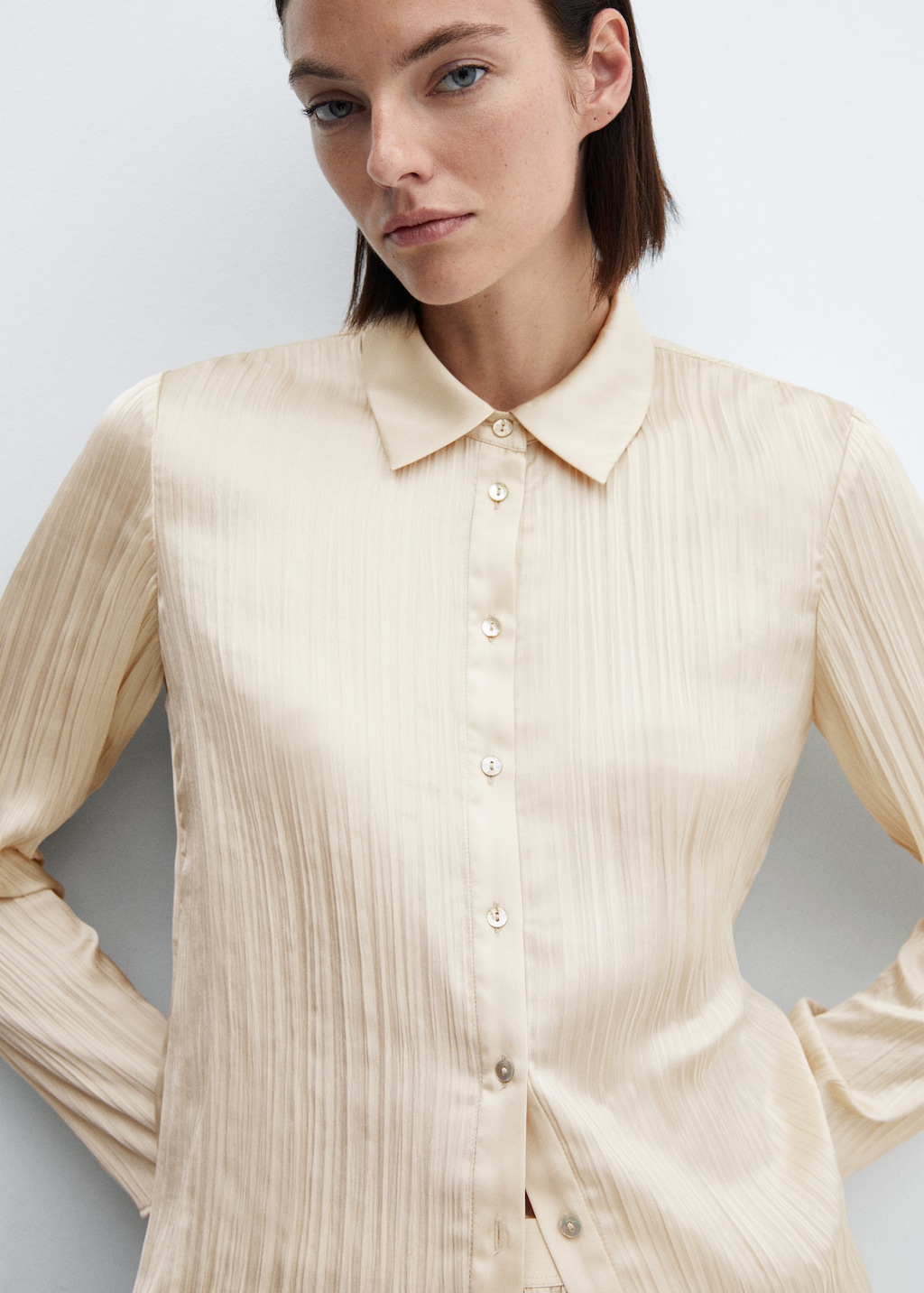 Satin pleated shirt - Details of the article 4