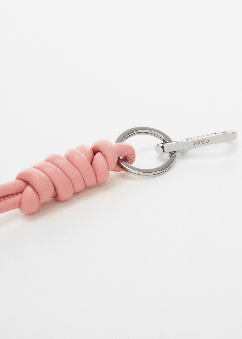 Leather-effect keychain with knot - Details of the article 1